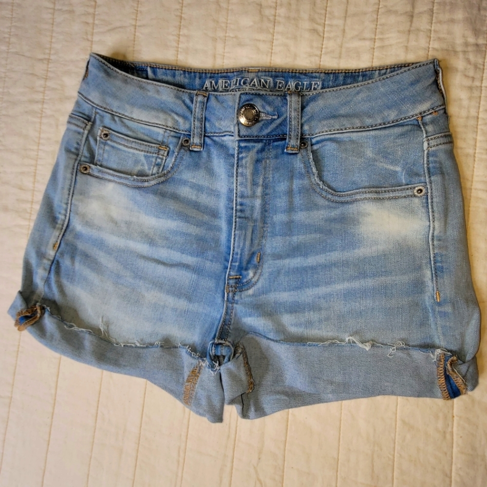American Eagle Hi-Rise shortie size 6